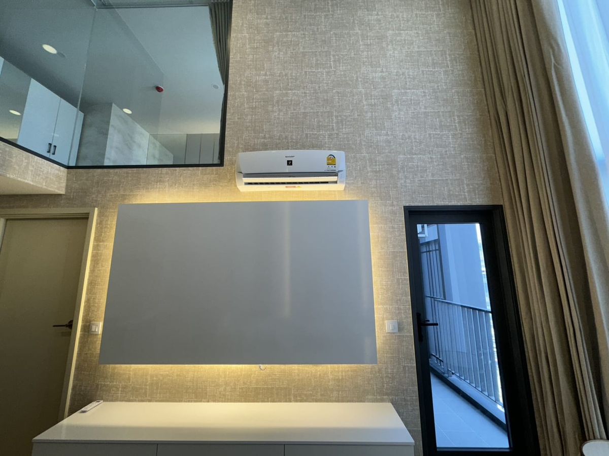 🔥ให้เช่าด่วนสุด🔥ไลฟ์ พระราม 4 - อโศก ใกล้รถไฟฟ้า ย่านใจกลางเมือง พร้อมเฟอร์นิเจอร์และเครื่องใช้ไฟฟ้าใหม่เอี่ยม และสิ่งอำนวยความสะดวกที่ทันสมัย