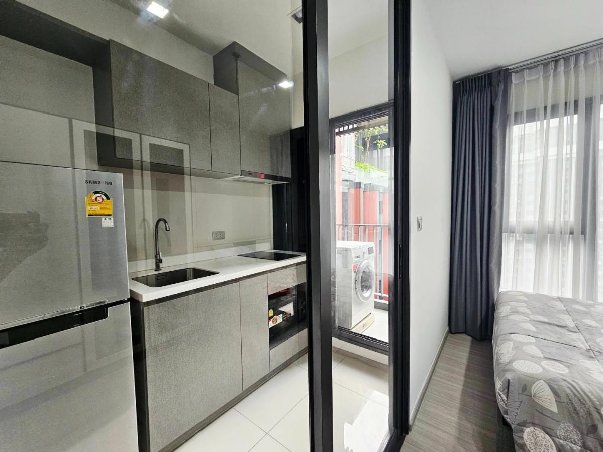 🔥ให้เช่าด่วน🔥ไลฟ์ อโศก ไฮป์ เฟอร์นิเจอร์ครบพร้อมเข้าอยู่ เพียง 300 เมตร จาก MRT พระราม 9