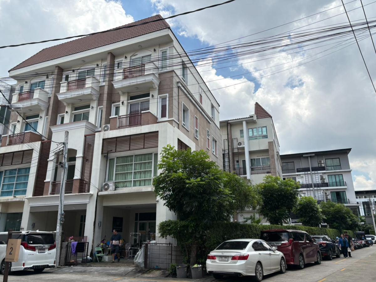 🔥ให้เช่าด่วน🔥พรีเมี่ยม เพลส เอกมัย-รามอินทรา บ้านให้เช่า 5 ห้องนอน บ้านหลังมุม เฟอร์นิเจอร์ครบพร้อมเข้าอยู่ เดินทางสะดวก