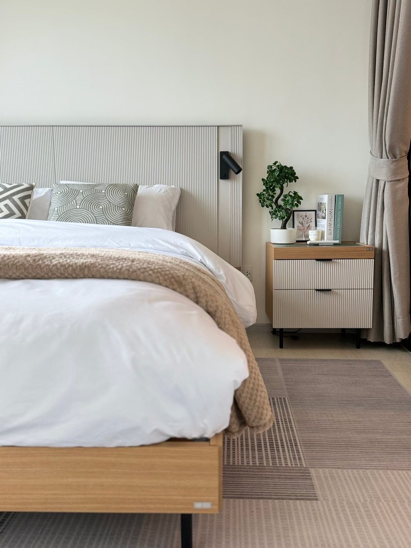 🔥ให้เช่าด่วน🔥ไลฟ์ อโศก ทิศตะวันออก วิวโล่ง เงียบ ไม่มีตึกบัง เฟอร์นิเจอร์ครบพร้อมเข้าอยู่ ใกล้ MRT เพชรบุรี