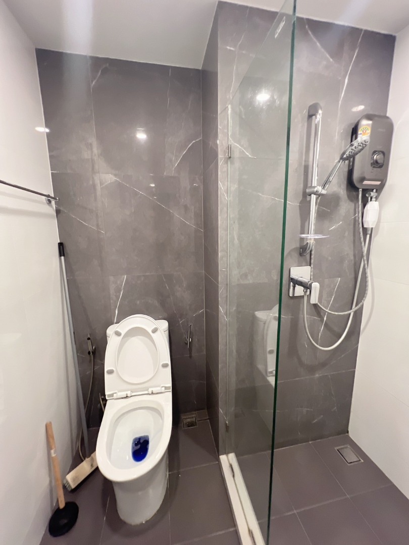 🔥เช่าด่วน🔥บริกซ์ตัน แคมปัส บางแสน ติด ม.บูรพา ใกล้หาดบางแสน เฟอร์นิเจอร์ครบ พร้อมเข้าอยู่