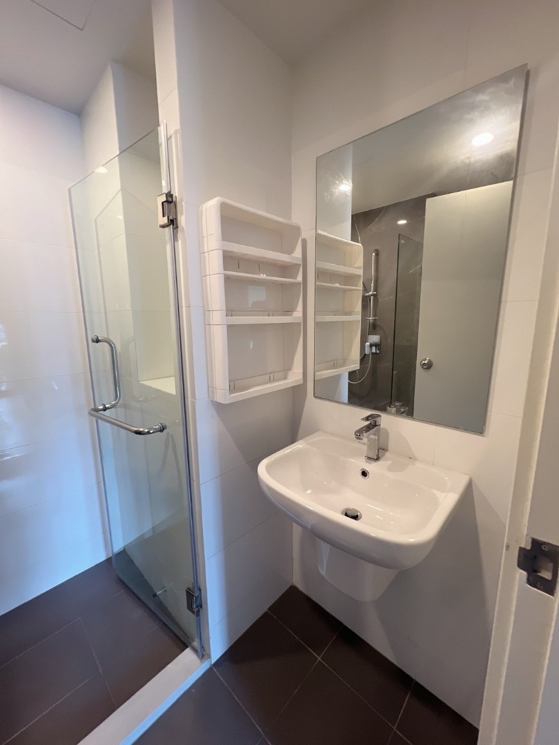 🔥เช่าด่วน🔥บริกซ์ตัน แคมปัส บางแสน ติด ม.บูรพา ใกล้หาดบางแสน เฟอร์นิเจอร์ครบ พร้อมเข้าอยู่