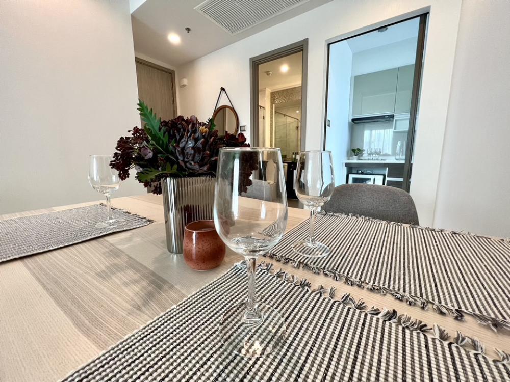 🔥ให้เช่าด่วน🔥ศุภาลัย โอเรียนทัล สุขุมวิท 39 ห้องกว้าง 2 ห้องนอนห้องใหม่ไม่เคยปล่อยเช่า ตกแต่งสวย เฟอร์นิเจอร์ครบพร้อมเข้าอยู่ ใกล้ BTS พร้อมพงษ์