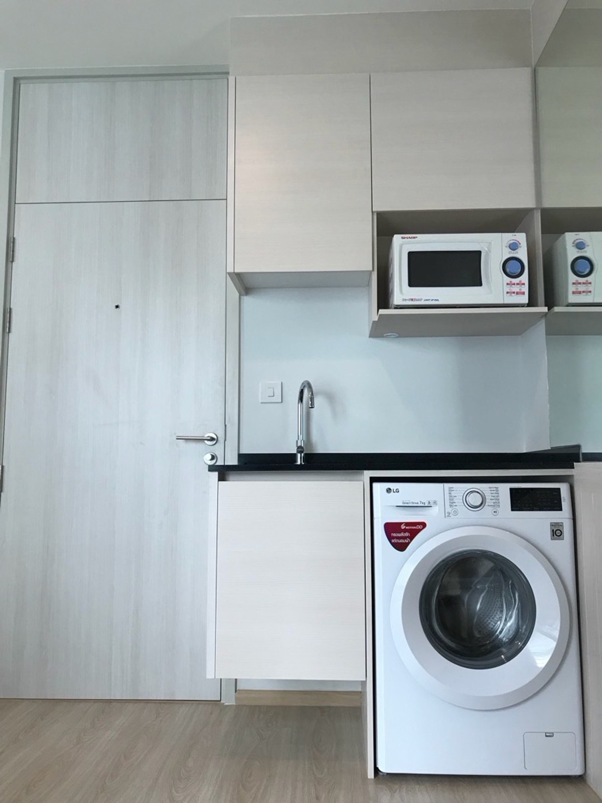 🔥ให้เช่าด่วน🔥โนเบิล รีวอลฟ์ รัชดา ห้องกว้าง เฟอร์นิเจอร์ครบพร้อมเข้าอยู่ ใกล้ MRT สถานีศูนย์วัฒนธรรม