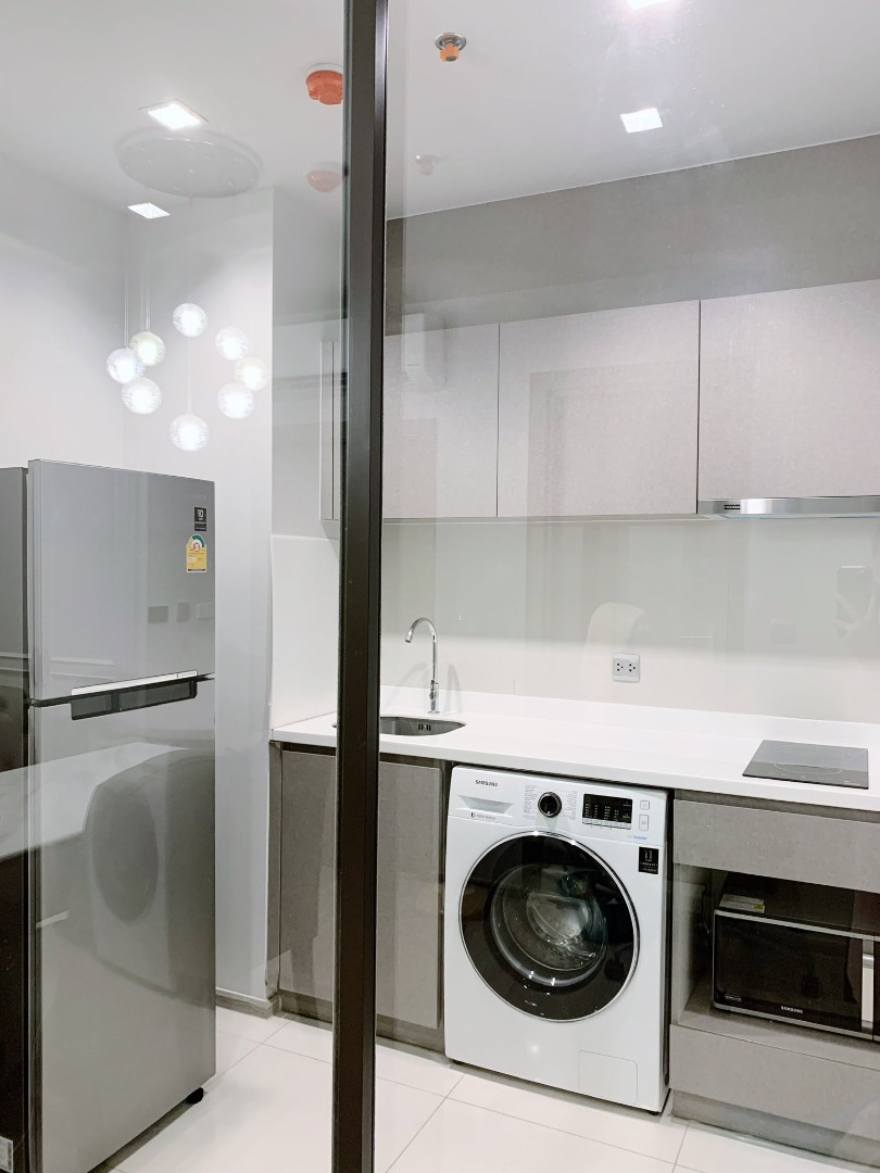 🔥ให้เช่าด่วน🔥ไลฟ์ อโศก-พระราม 9 ตกแต่งสวย เฟอร์นิเจอร์ครบพร้อมเข้าอยู่ ใกล้ MRTพระราม 9