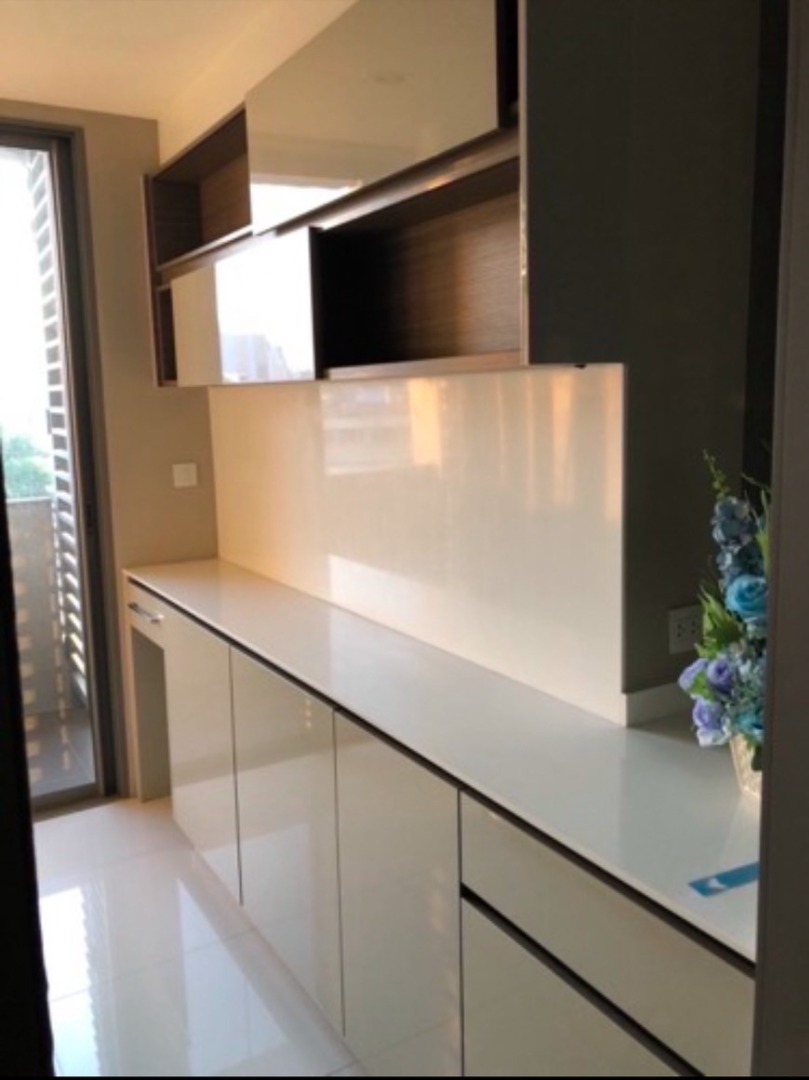 🔥ขายด่วน🔥เดอะ รูม พระราม 4 ใกล้สถานีรถไฟฟ้า MRT หัวลำโพง เฟอร์นิเจอร์ครบ พร้อมเข้าอยู่