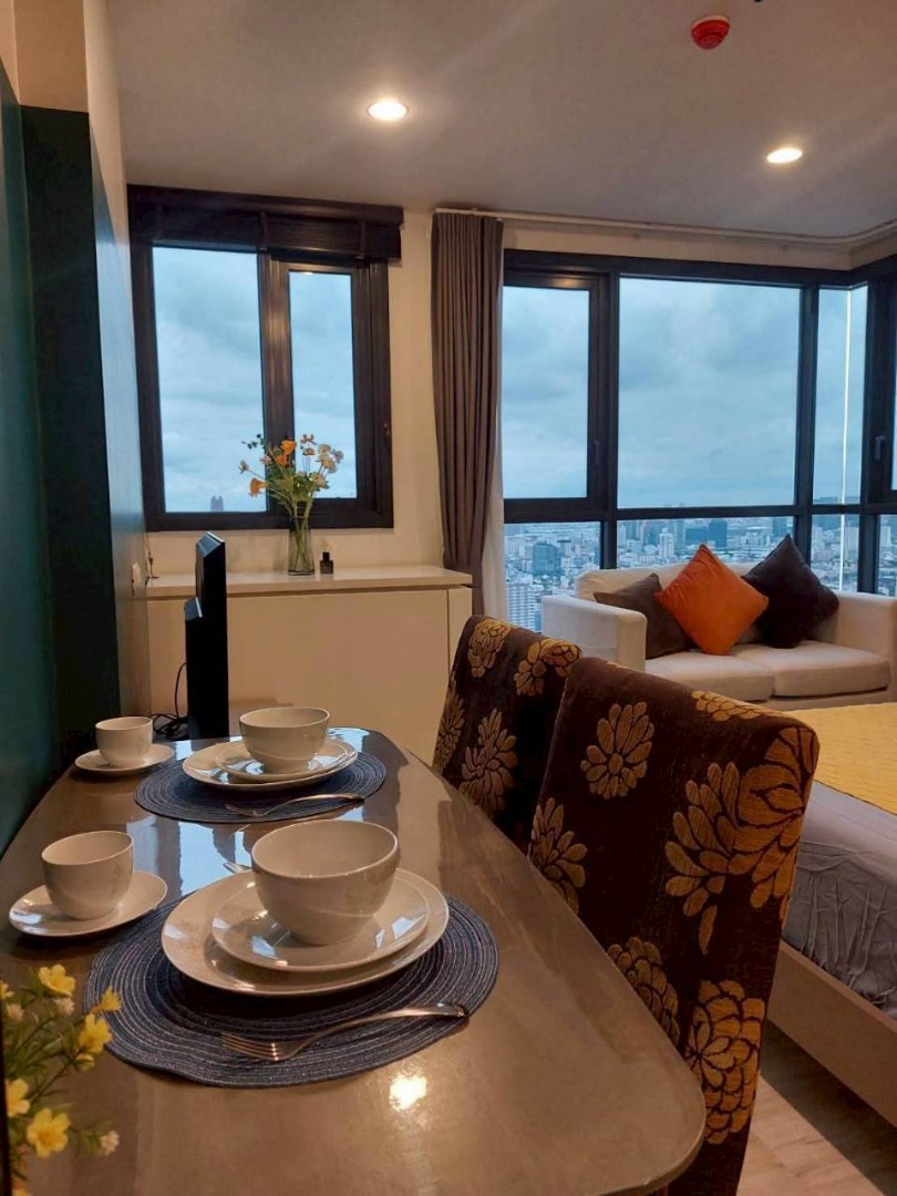 🔥ให้เช่าด่วน🔥เอ็กซ์ที ห้วยขวาง ห้องมุม วิวสวย เฟอร์นิเจอร์ครบพร้อมเข้าอยู่ ใกล้รถไฟฟ้า MRT ห้วยขวาง