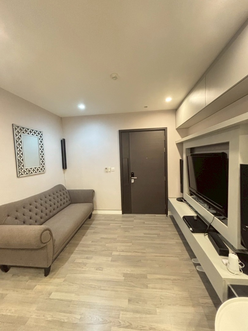 🔥ขายด่วน🔥เดอะ รูม พระราม 4 ใกล้สถานีรถไฟฟ้า MRT หัวลำโพง เฟอร์นิเจอร์ครบ พร้อมเข้าอยู่