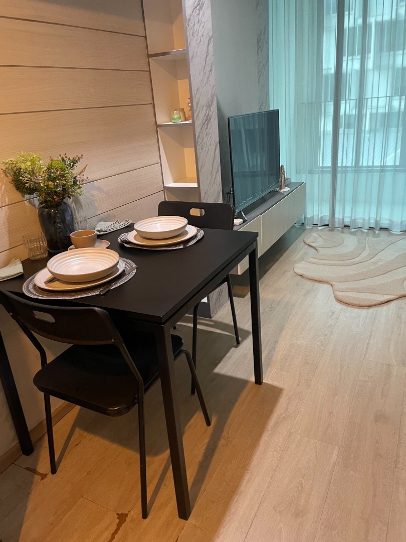 🔥ให้เช่าด่วน🔥ไอดีโอ คิว จุฬา-สามย่าน เฟอร์นิเจอร์ครบพร้อมเข้าอยู่ ใกล้ MRT สามย่าน