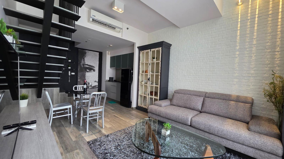 🔥ให้เช่าด่วน🔥The Lofts Ekkamai ห้อง Duplex รีโนเวทใหม่ ห้องสวย เฟอร์นิเจอร์ - เครื่องใช้ไฟฟ้าครบ พร้อมเข้าอยู่ ❗