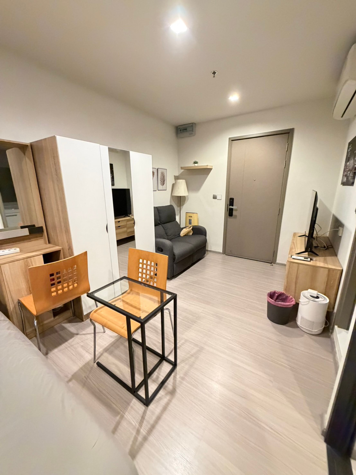 🔥ให้เช่าด่วน🔥ไลฟ์ อโศก ไฮป์ ห้องแต่งสวย เฟอร์นิเจอร์ครบพร้อมเข้าอยู่ ใกล้ MRT พระราม 9