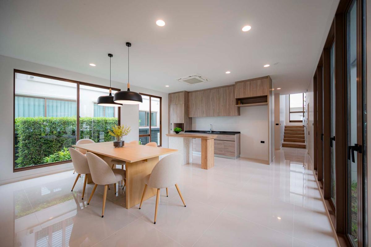 🔥เช่าด่วน+🔥บุราสิริ กรุงเทพกรีฑา ใกล้ห้างสรรพสินค้าหลายแห่ง เฟอร์นิเจอร์ครบ พร้อมเข้าอยู่