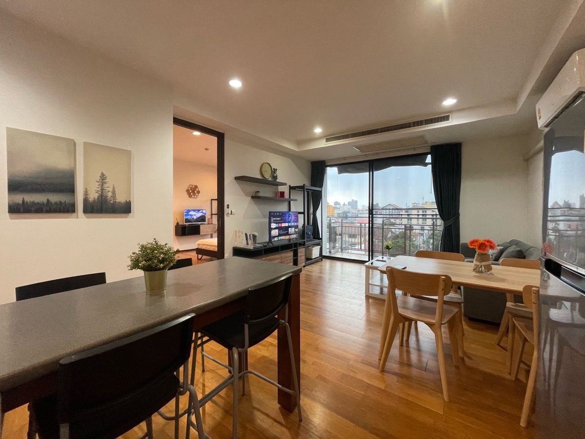 🔥ให้เช่าด่วน🔥อมันตา รัชดา ห้องกว้าง 2 ห้องนอน วิวไม่บล็อค เฟอร์นิเจอร์ครบพร้อมเข้าอยู่ ติด MRT ศูนย์วัฒนธรรม