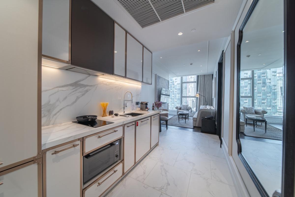 🔥ให้เช่าด่วน🔥LA CLEF One - Bedroom Deluxe 52 ตร.ม. ใกล้ BTS ทองหล่อ 150 เมตร ห้องสวยพร้อมเข้าอยู่ + ฟรี Wi-fi + ทำความสะอาด 3 ครั้ง/สัปดาห์ + เลี้ยงสัตว์ได้