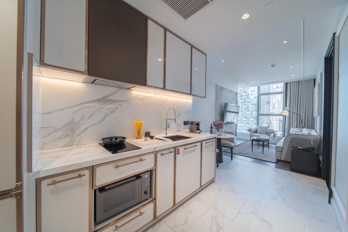 🔥ให้เช่าด่วน🔥LA CLEF One - Bedroom Deluxe 52 ตร.ม. ใกล้ BTS ทองหล่อ 150 เมตร ห้องสวยพร้อมเข้าอยู่ + ฟรี Wi-fi + ทำความสะอาด 3 ครั้ง/สัปดาห์ + เลี้ยงสัตว์ได้