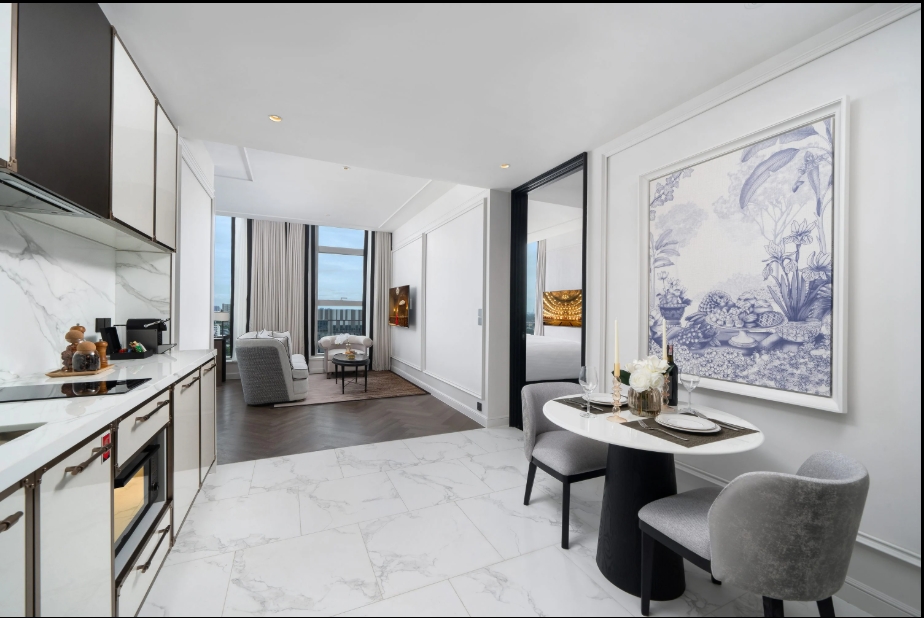 🔥ให้เช่าด่วน🔥LA CLEF One - Bedroom Executive 58 ตร.ม. ใกล้ BTS ทองหล่อ 150 เมตร ห้องสวยพร้อมเข้าอยู่ + ฟรี Wi-fi + ทำความสะอาด 3 ครั้ง/สัปดาห์ + เลี้ยงสัตว์ได้