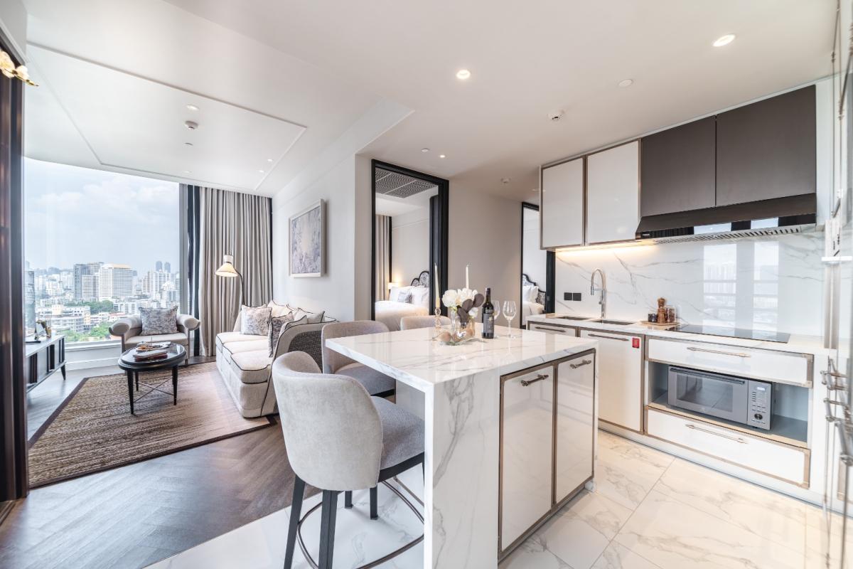 🔥ให้เช่าด่วน🔥LA CLEF Two - Bedroom Suite 65 ตร.ม. ใกล้ BTS ทองหล่อ 150 เมตร ห้องสวยพร้อมเข้าอยู่ + ฟรี Wi-fi + ทำความสะอาด 3 ครั้ง/สัปดาห์ + เลี้ยงสัตว์ได้