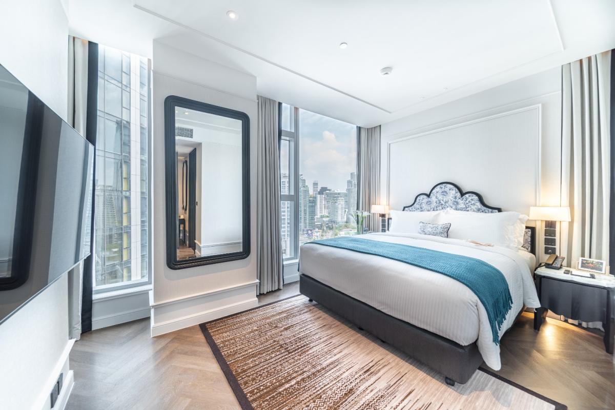 🔥ให้เช่าด่วน🔥LA CLEF Two - Bedroom Premier 95 ตร.ม. ใกล้ BTS ทองหล่อ 150 เมตร ห้องสวยพร้อมเข้าอยู่ + ฟรี Wi-fi + ทำความสะอาด 3 ครั้ง/สัปดาห์ + เลี้ยงสัตว์ได้