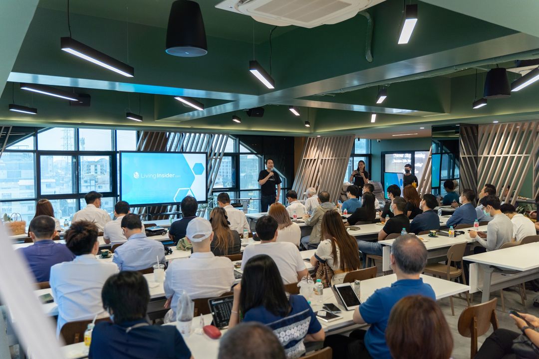 🔥ให้เช่าพื้นที่รายวัน🔥Living Co Space ขนาดพื้นที่ 250 ตารางเมตร ใกล้ MRT สุทธิสาร (ประตู 4) ใช้ขั้นต่ำ 10 ท่านขึ้นไป