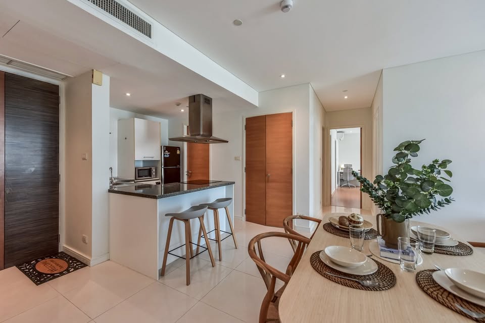 🔥เช่าด่วน+🔥ฟูลเลอตัน สุขุมวิท ใกล้สถานีรถไฟฟ้า BTS เอกมัยและ BTS ทองหล่อ เฟอร์นิเจอร์ครบ พร้อมเข้าอยู่