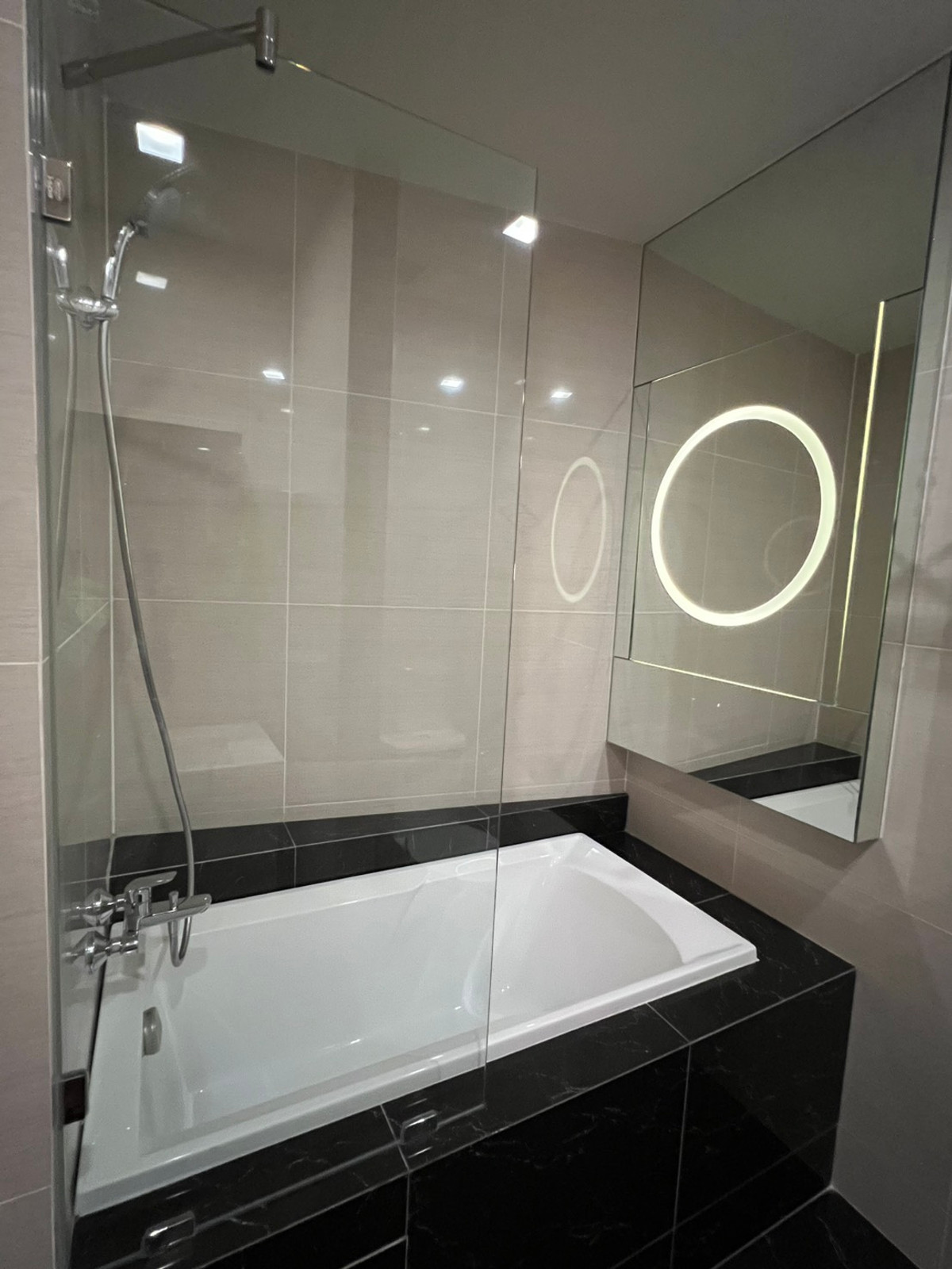 🔥ให้เช่าด่วน🔥พาร์ค 24 ( ออริจิ้น พร้อมพงษ์ ) ห้องกว้าง 2ห้องนอน วิวสวย เฟอร์นิเจอร์ครบพร้อมเข้าอยู่ ใกล้ BTS พร้อมพงษ์