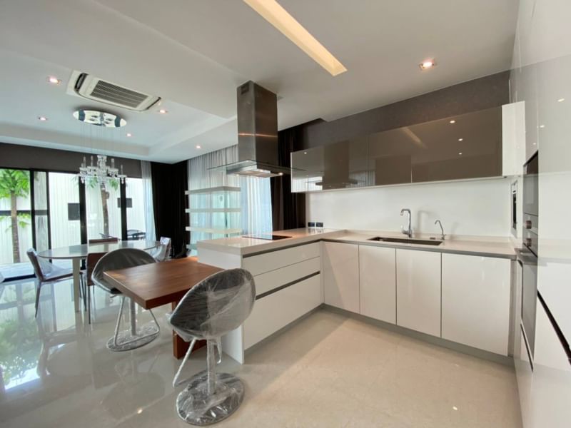 🔥เช่าด่วน+🔥 อิสสระ เรสซิเดนซ์ พระราม 9 ใกล้สถานีรถไฟฟ้าสายสีส้ม สถานีประดิษฐ์มนูธรรม เฟอร์นิเจอร์ครบพร้อมเข้าอยู่