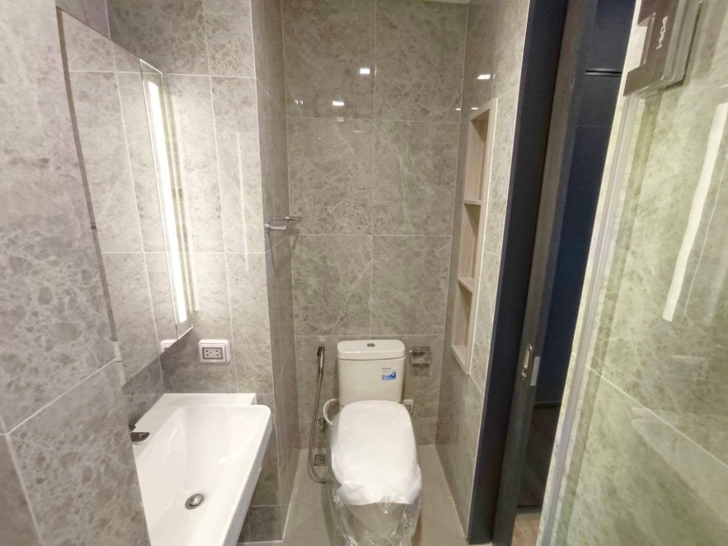 🔥ให้เช่าด่วน🔥 Noble Around Ari ห้องสวย พร้อมอยู่ ใกล้ BTS อารีย์ เพียง 200 ม.