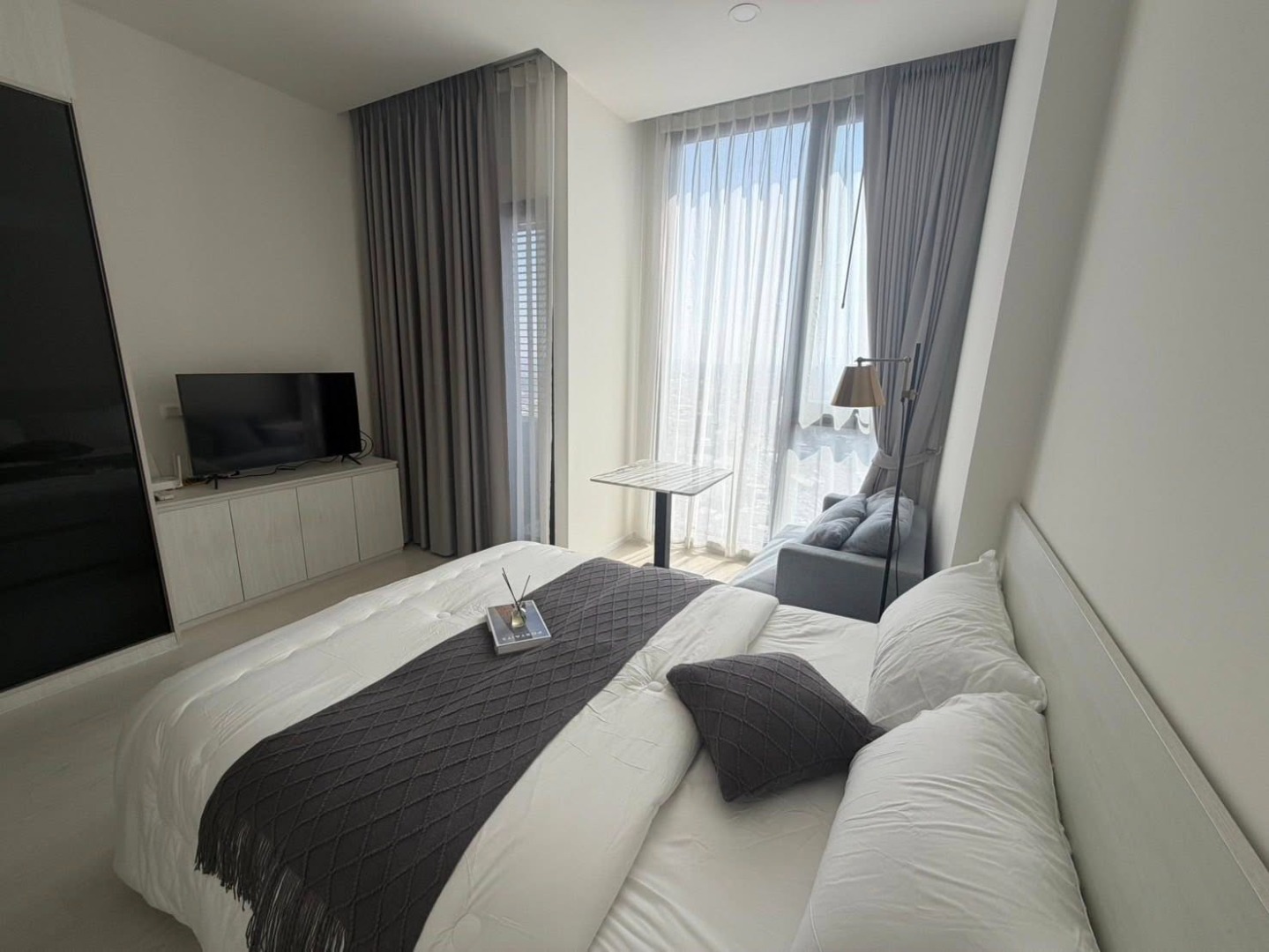 🔥ให้เช่าด่วน🔥Mazarine Ratchayothin | High Floor วิวสวย พร้อมอยู่ ติด BTS Ratchayothin (0 เมตร) เดินทางสะดวกสุด!